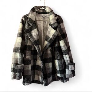 Sans Souci Plaid Sherpa Jacket – Gray & Cream Cozy Coat